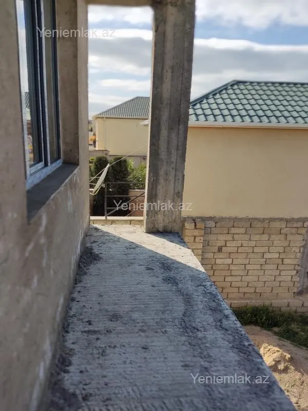 Satılır 5 otaqlı həyət evi 160 m²