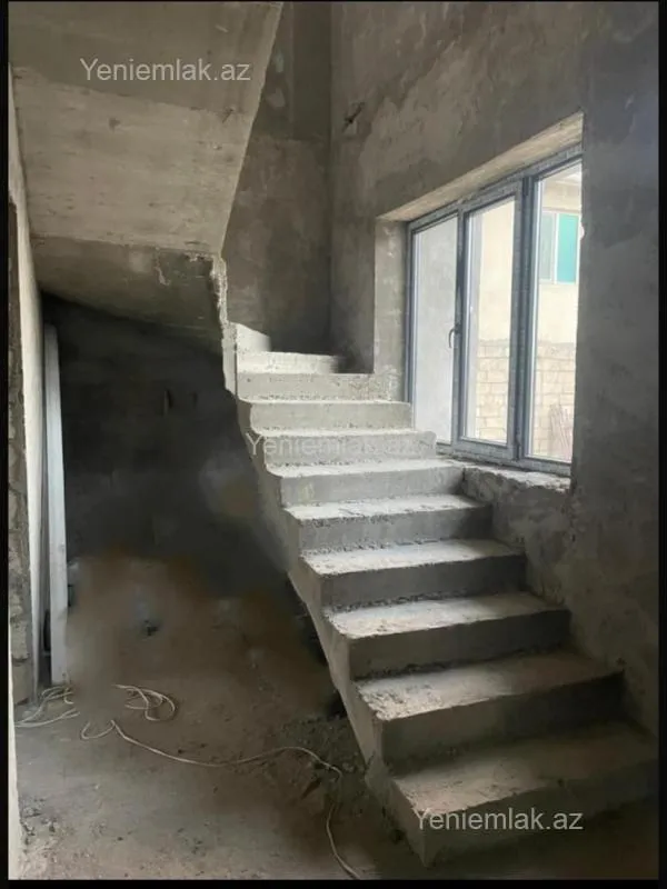 Satılır 5 otaqlı həyət evi 160 m²