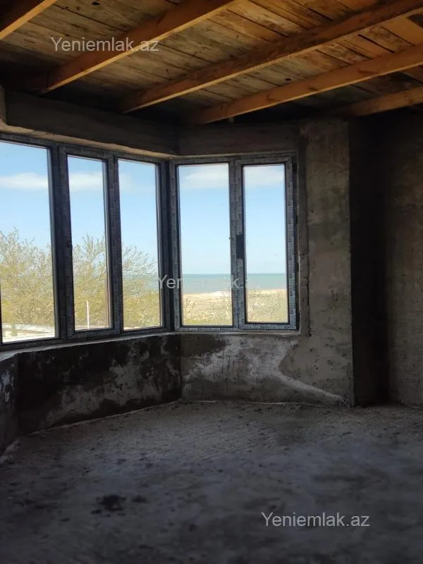 Satılır 5 otaqlı həyət evi 160 m²