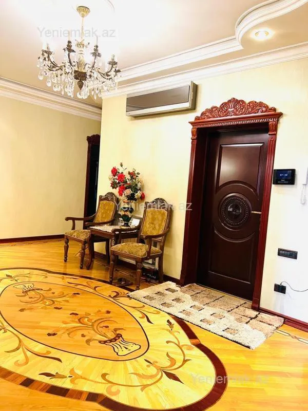 Satılır 4 otaqlı yeni tikili 153 m²