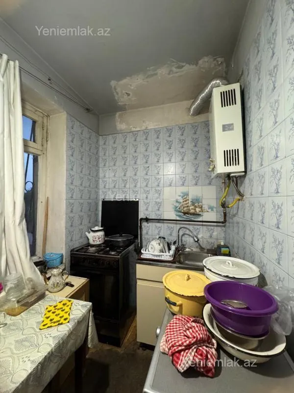 Satılır 3 otaqlı köhnə tikili 70 m²