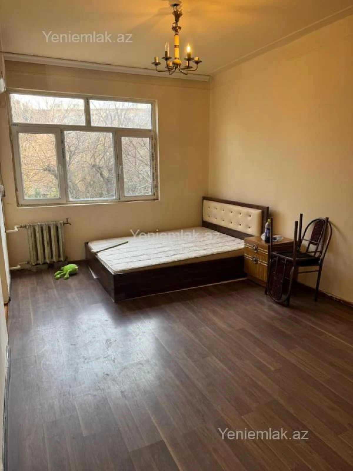 Satılır 1 otaqlı köhnə tikili 38 m²