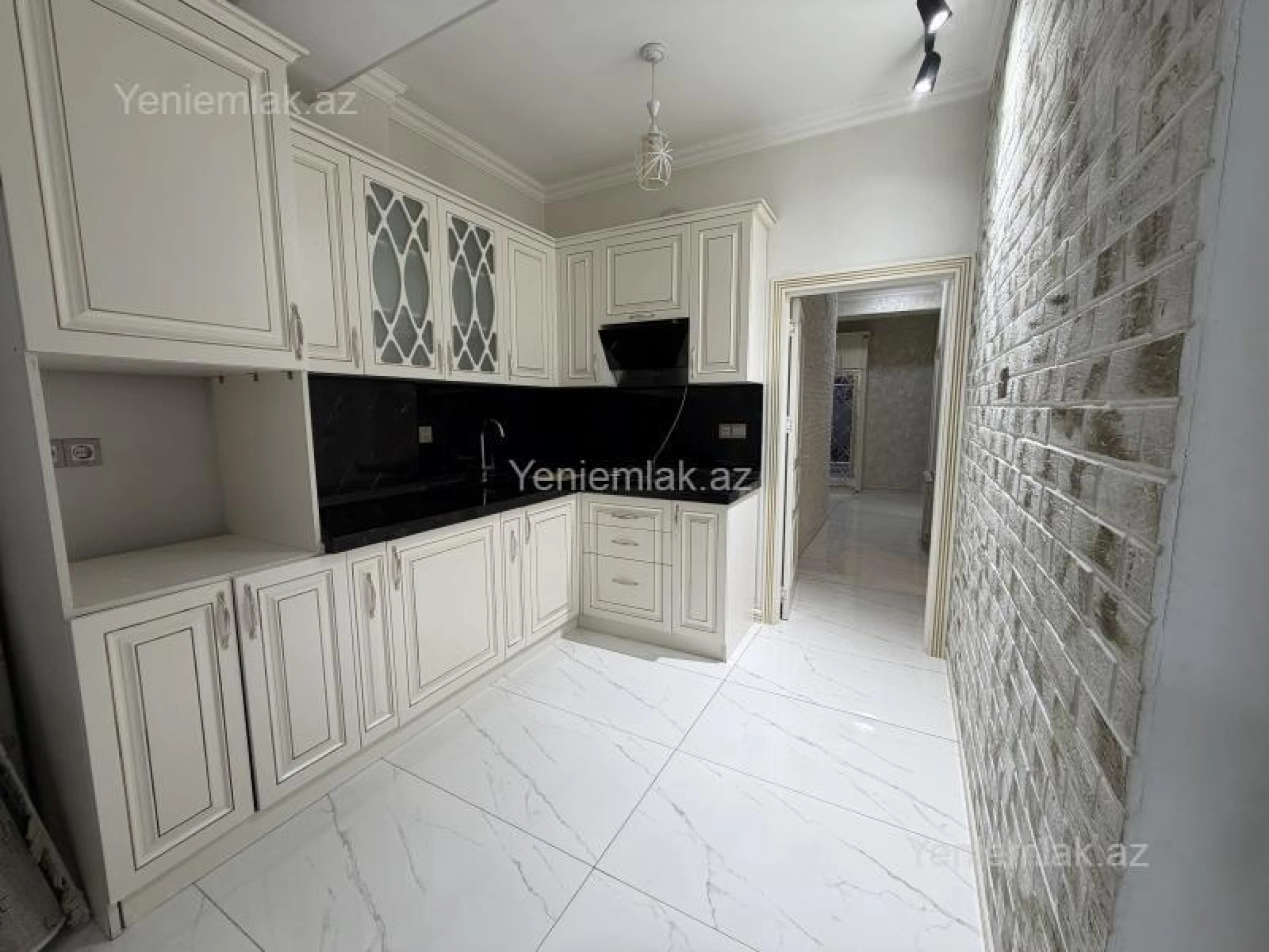 Satılır 3 otaqlı yeni tikili 87 m²