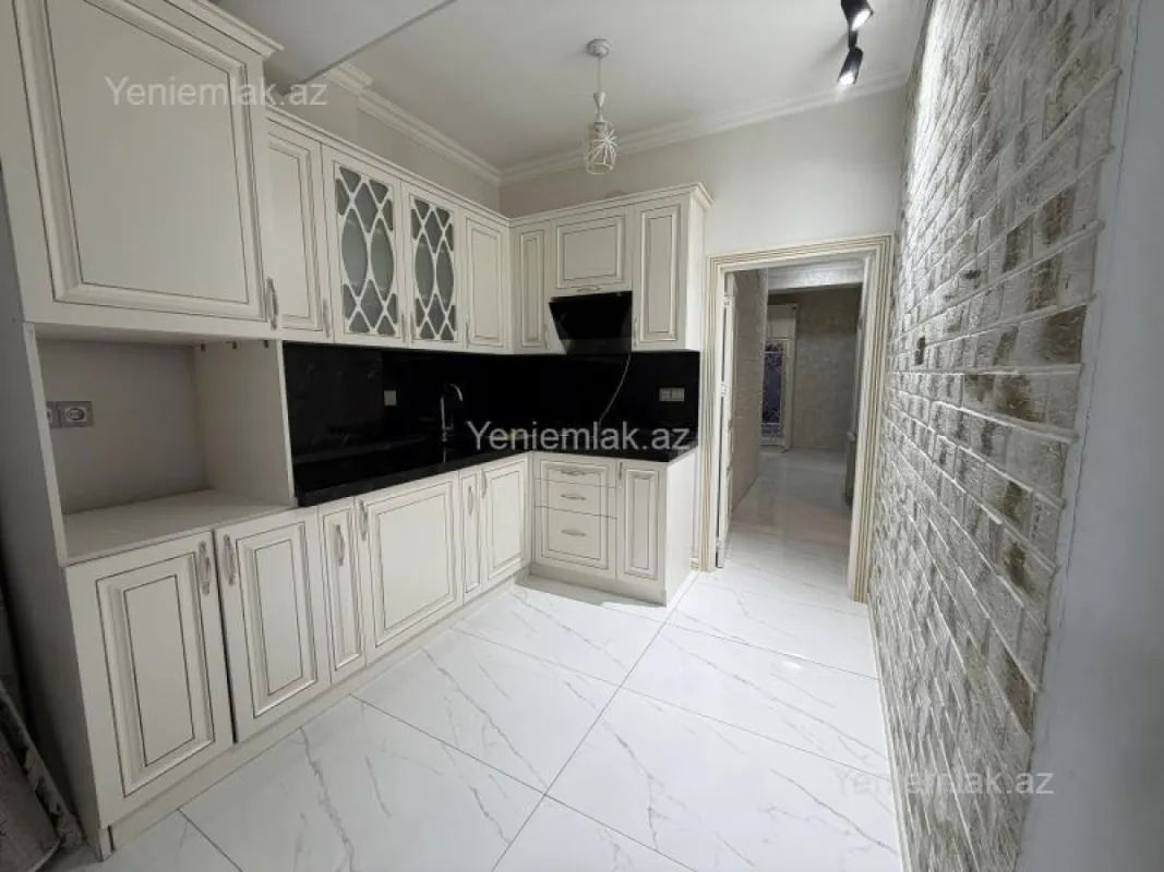 Satılır 3 otaqlı yeni tikili 87 m²
