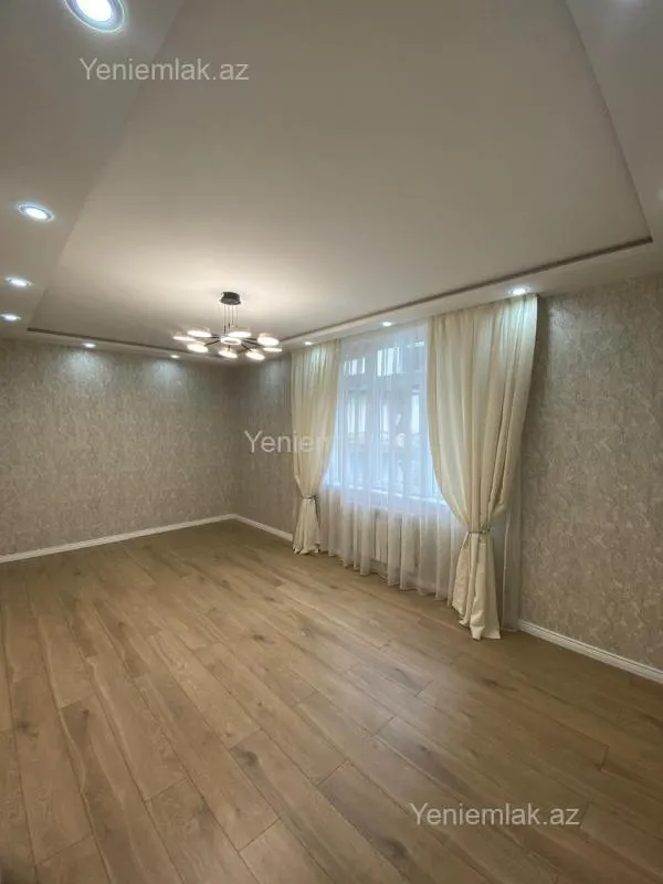 Satılır 2 otaqlı köhnə tikili 60 m²