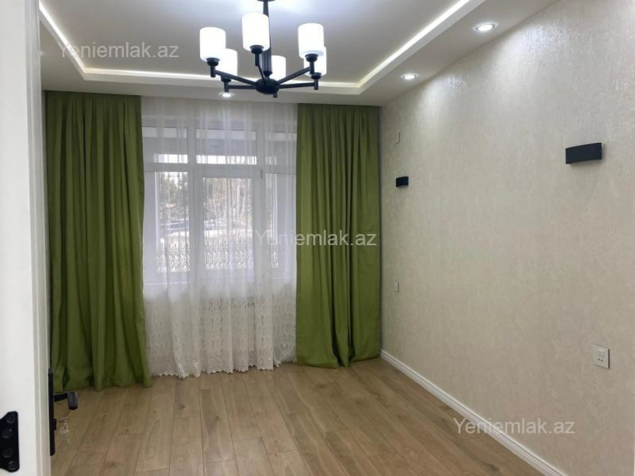 Satılır 2 otaqlı köhnə tikili 60 m²
