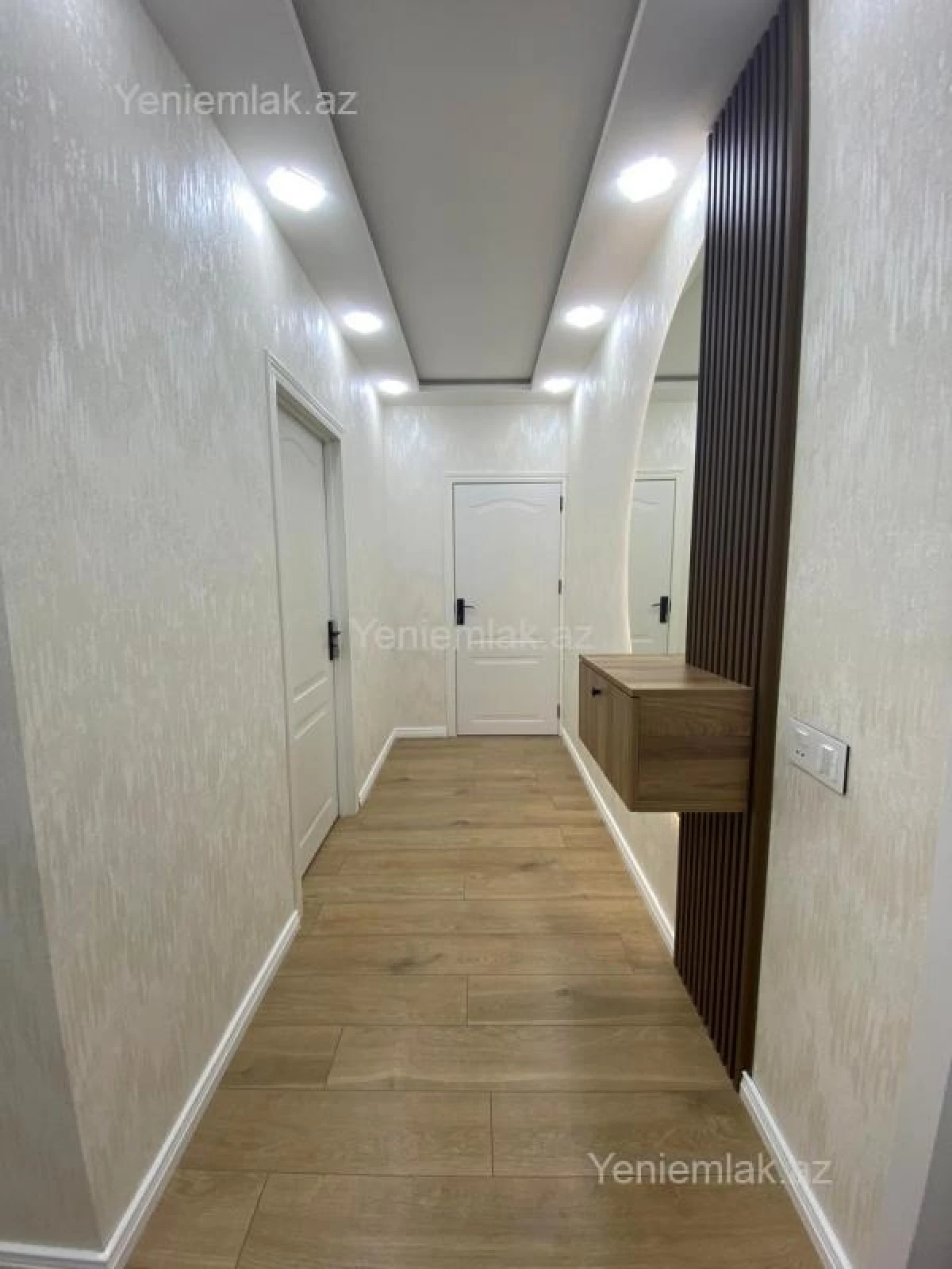 Satılır 2 otaqlı köhnə tikili 60 m²