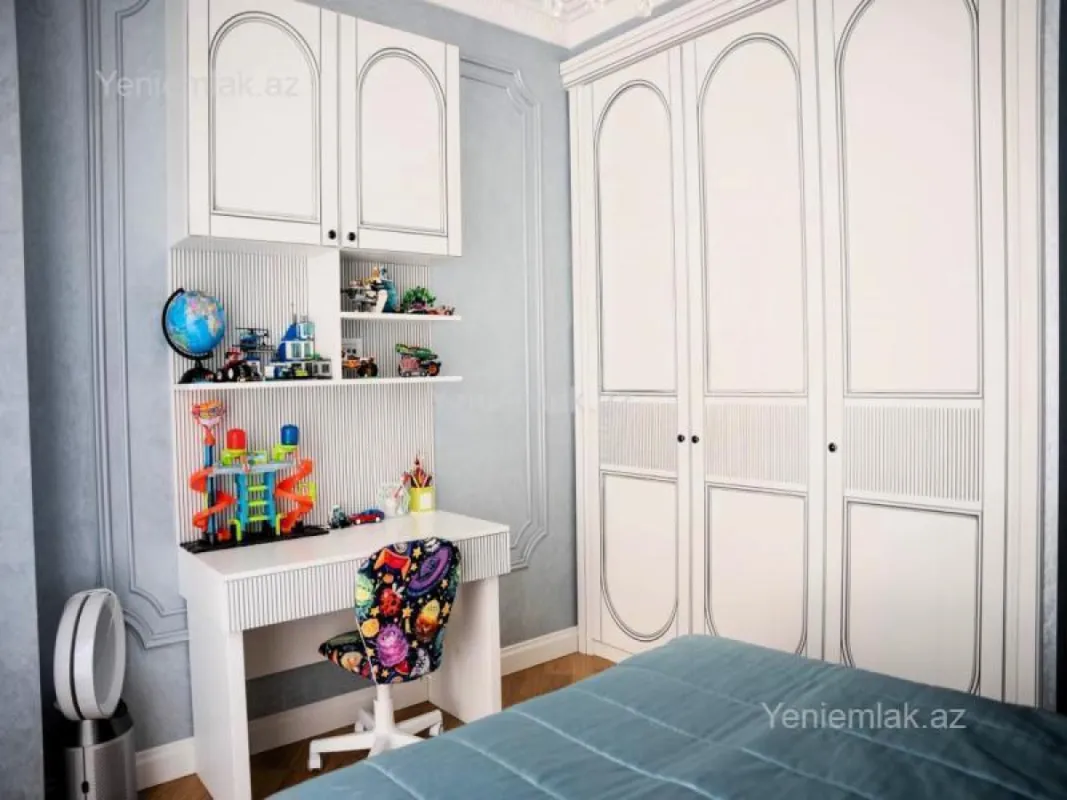 Satılır 5 otaqlı yeni tikili 228 m²