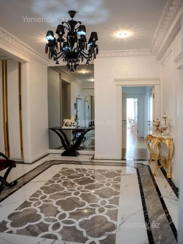 Satılır 5 otaqlı yeni tikili 228 m²