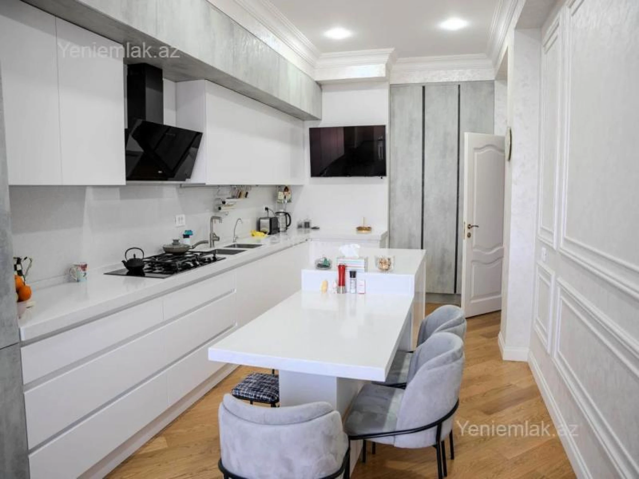 Satılır 5 otaqlı yeni tikili 228 m²