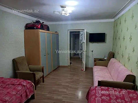 Satılır 4 otaqlı köhnə tikili 110 m²
