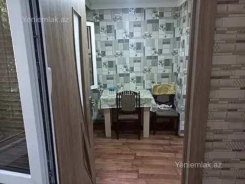 Satılır 4 otaqlı köhnə tikili 110 m²