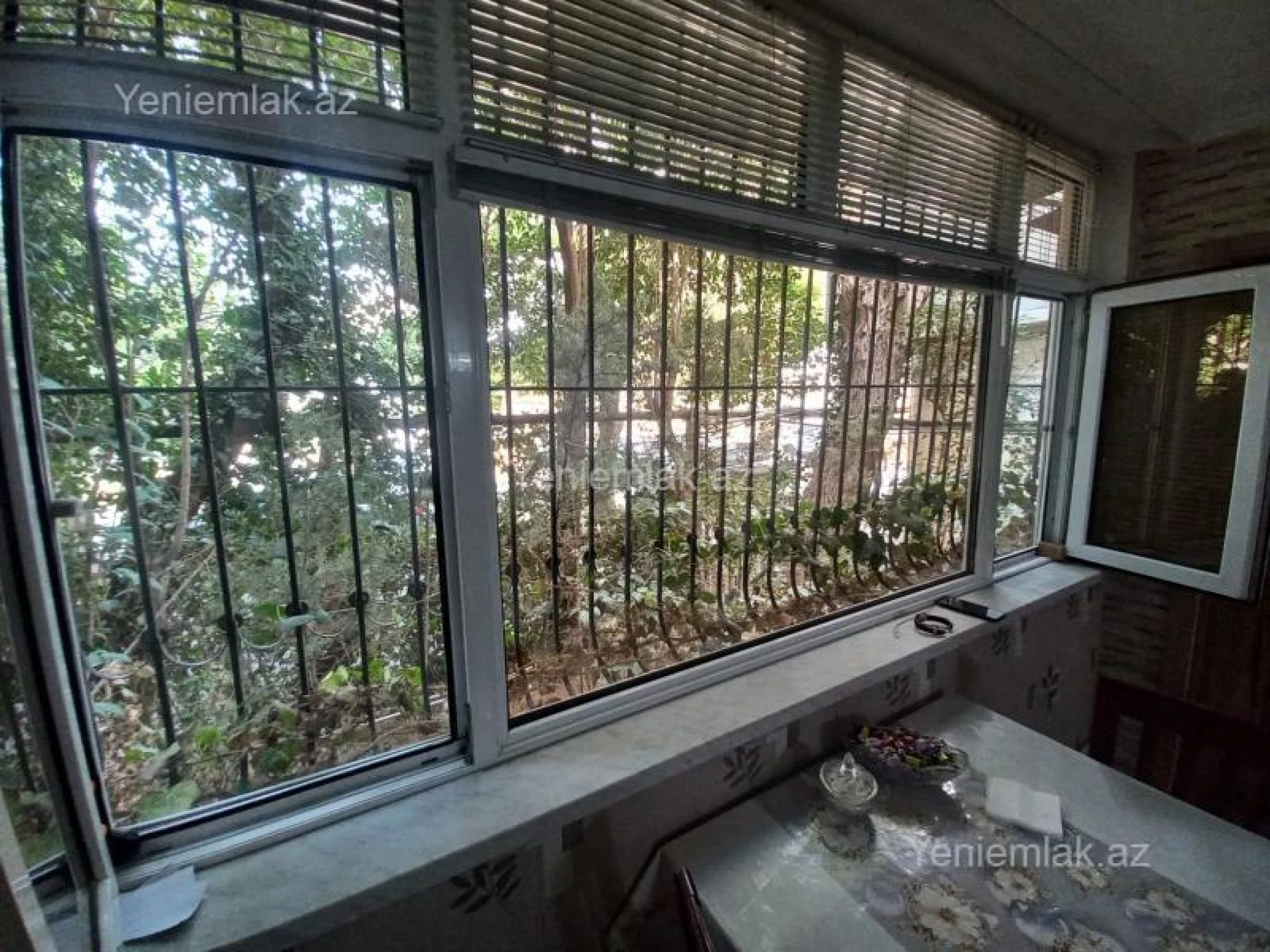 Satılır 4 otaqlı köhnə tikili 110 m²