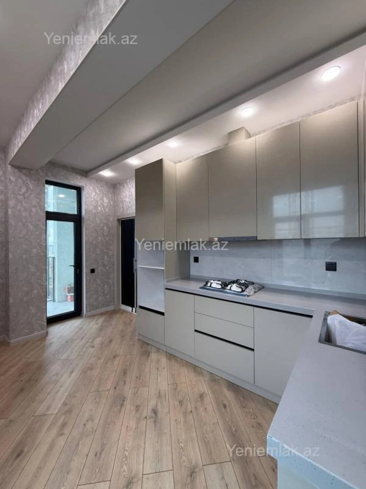 Satılır 2 otaqlı yeni tikili 73 m²