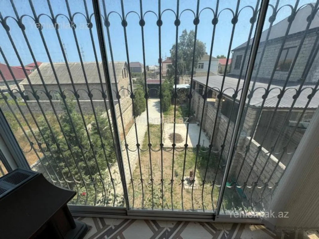 Satılır 6 otaqlı həyət evi 127 m²