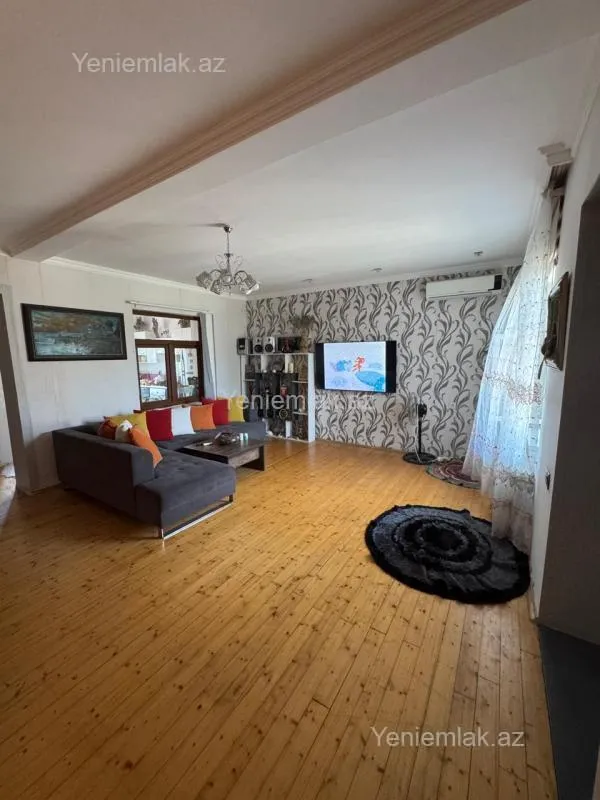 Satılır 6 otaqlı həyət evi 127 m²