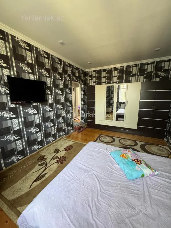 Satılır 6 otaqlı həyət evi 127 m²