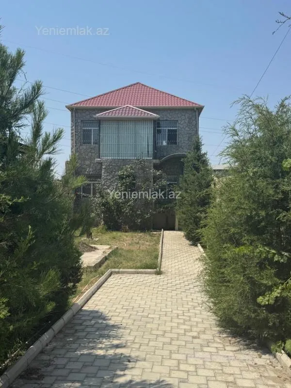 Satılır 6 otaqlı həyət evi 127 m²