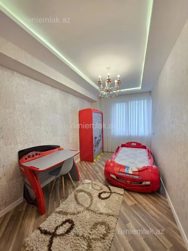 Satılır 3 otaqlı yeni tikili 130 m²