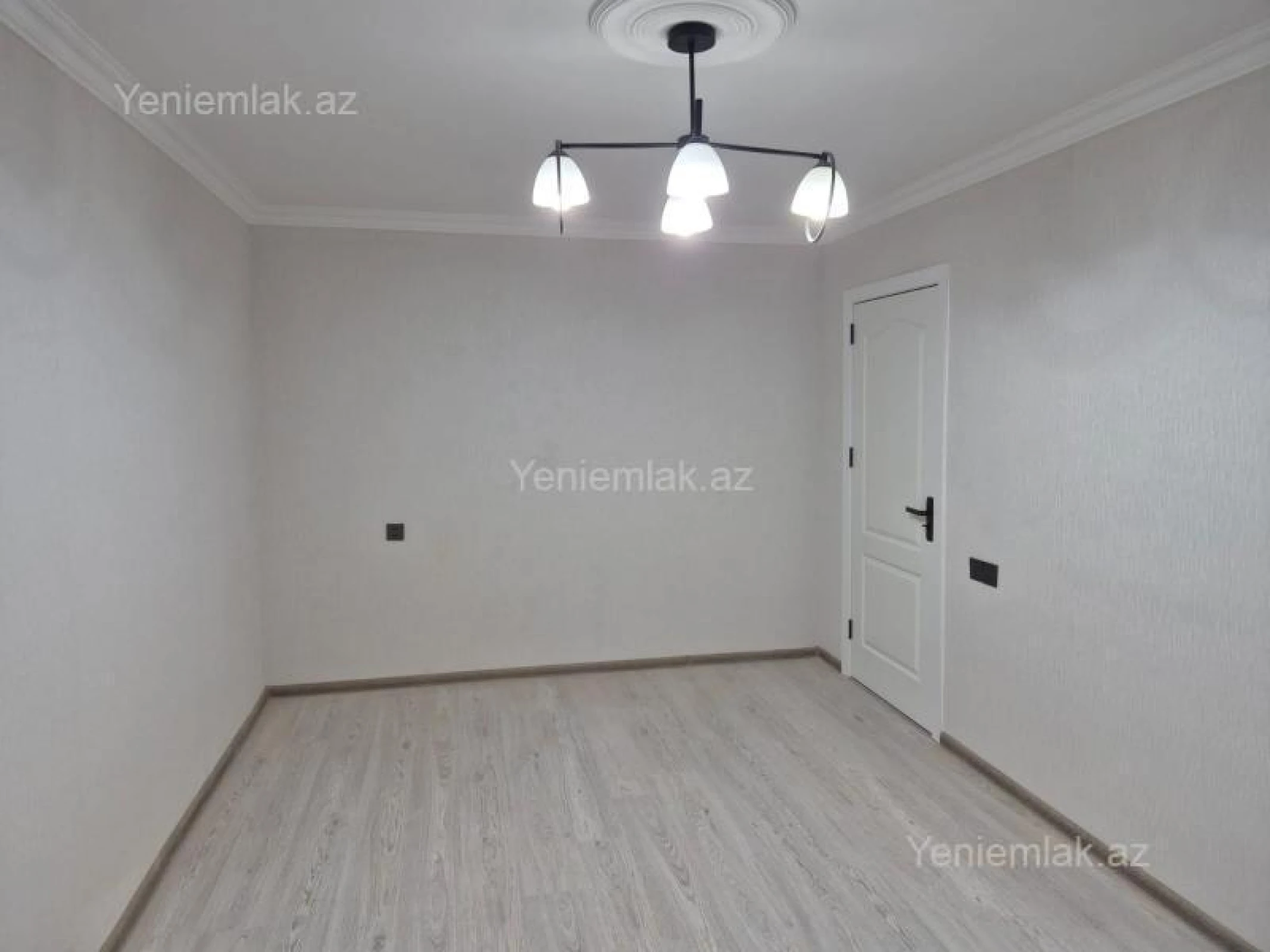 Satılır 1 otaqlı köhnə tikili 35 m²