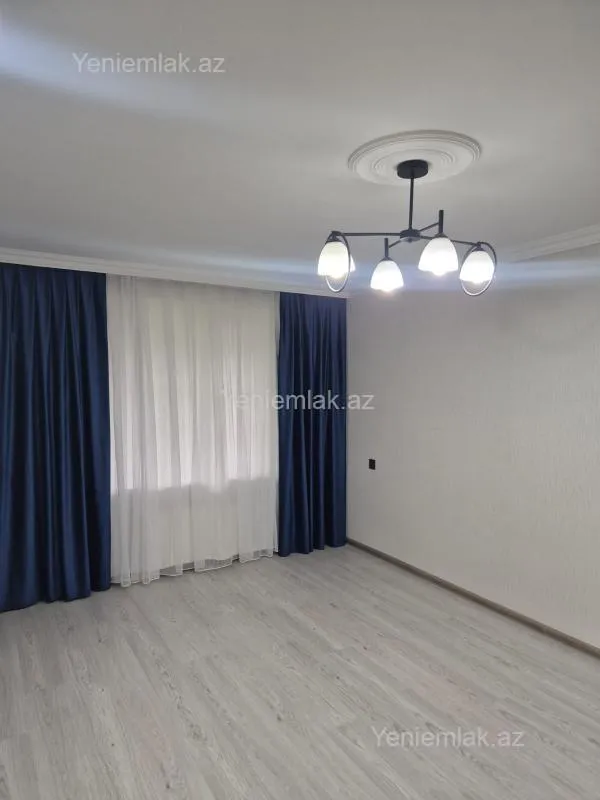 Satılır 1 otaqlı köhnə tikili 35 m²