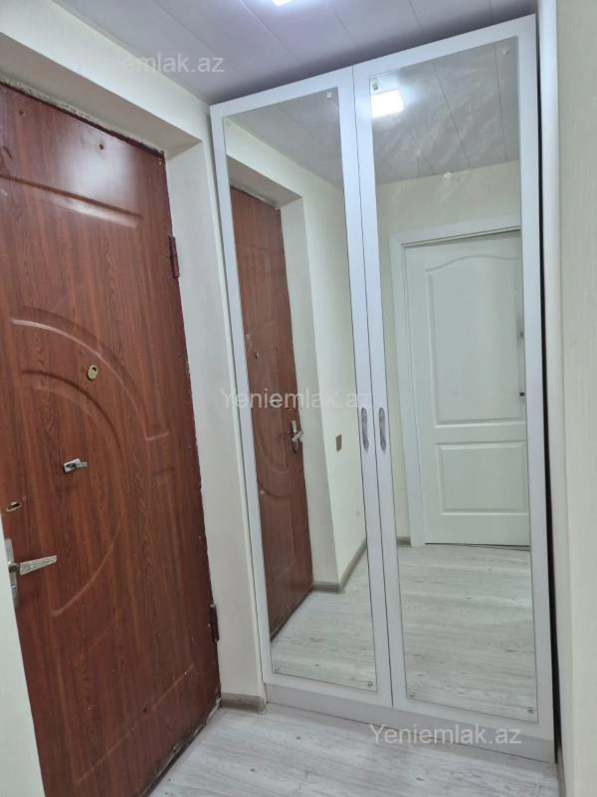 Satılır 1 otaqlı köhnə tikili 35 m²