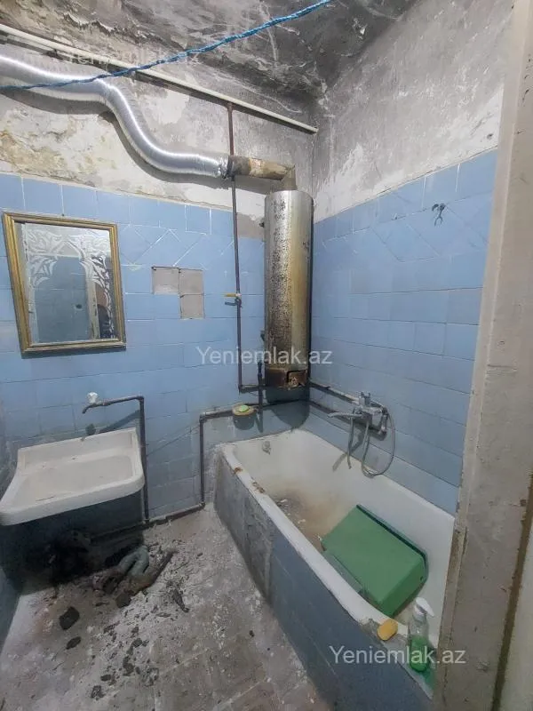 Satılır 3 otaqlı köhnə tikili 72 m²