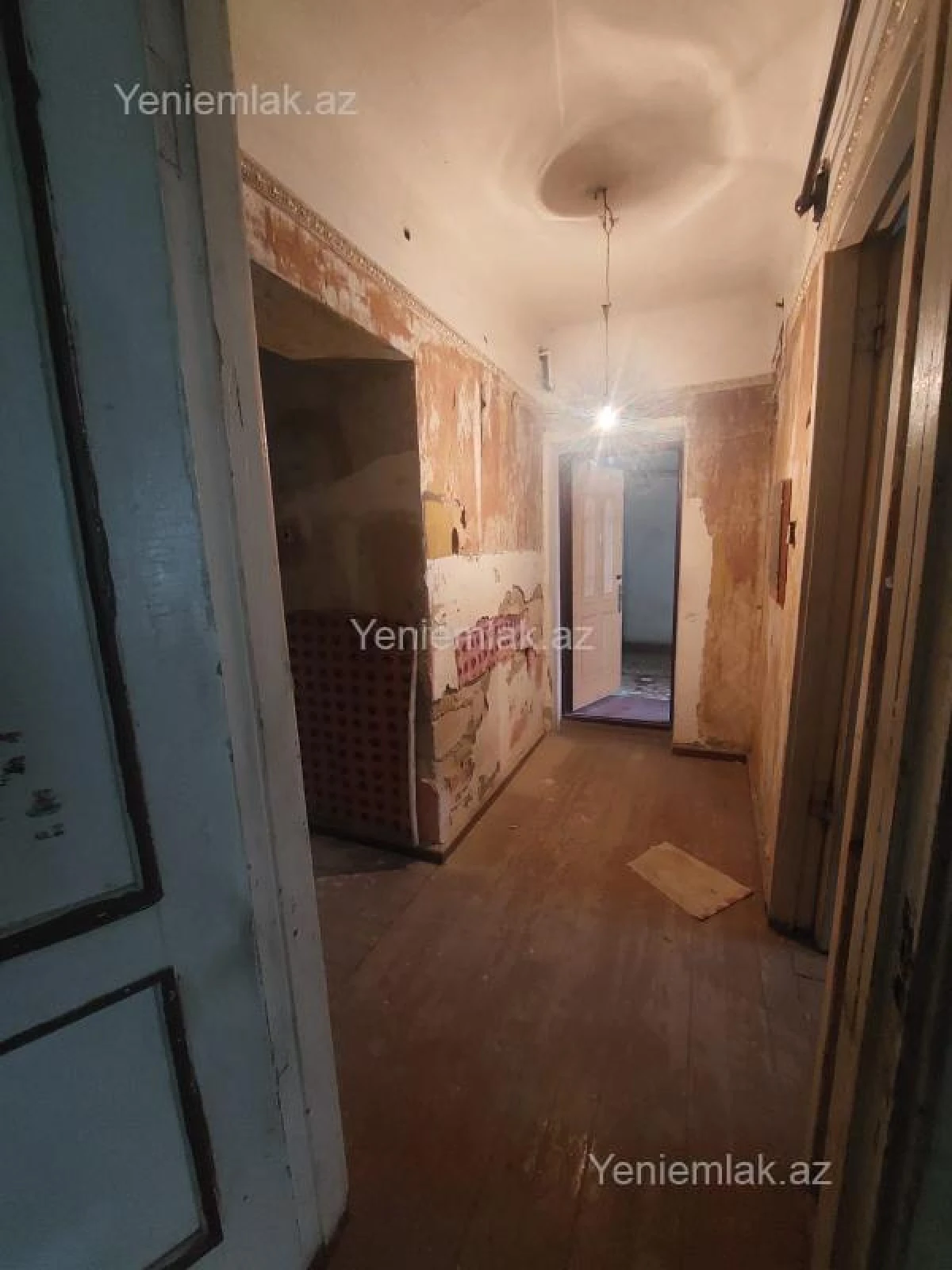 Satılır 3 otaqlı köhnə tikili 72 m²