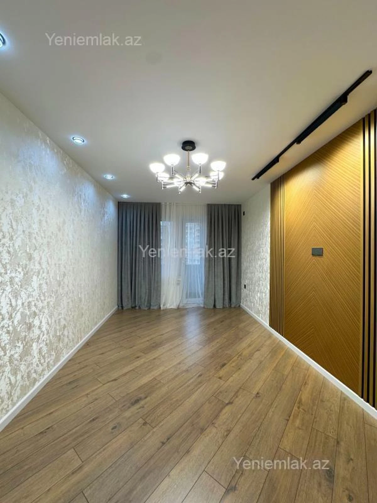 Satılır 2 otaqlı köhnə tikili 60 m²