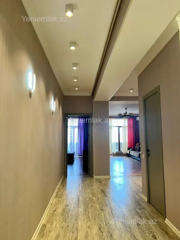 Satılır 3 otaqlı yeni tikili 101 m²