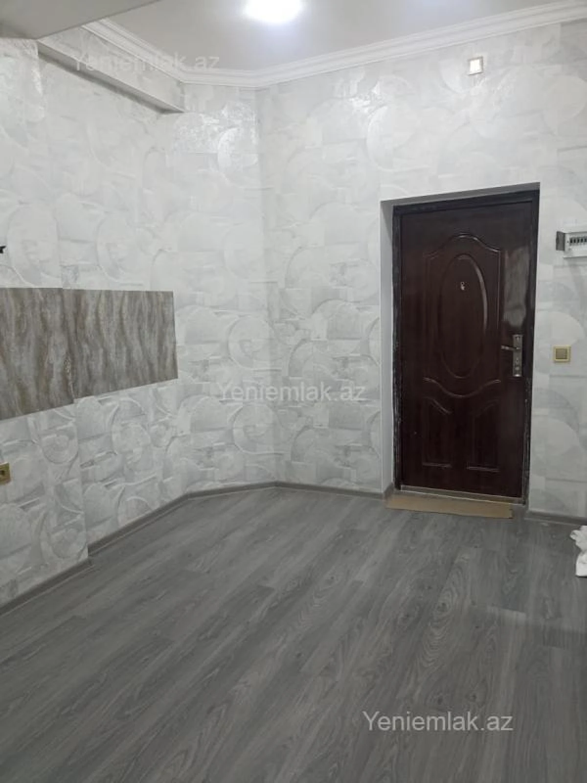 Satılır 2 otaqlı köhnə tikili 52.4 m²