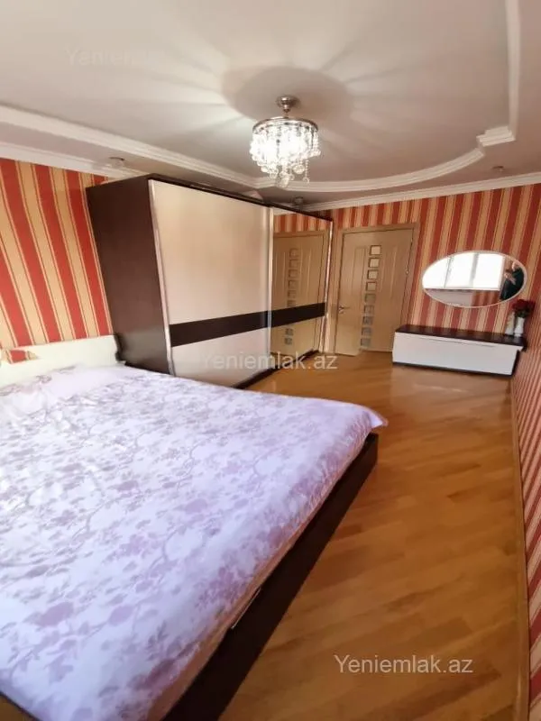 Satılır 3 otaqlı köhnə tikili 90 m²