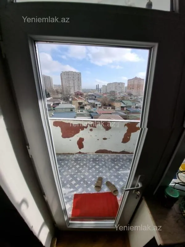 Satılır 3 otaqlı köhnə tikili 90 m²