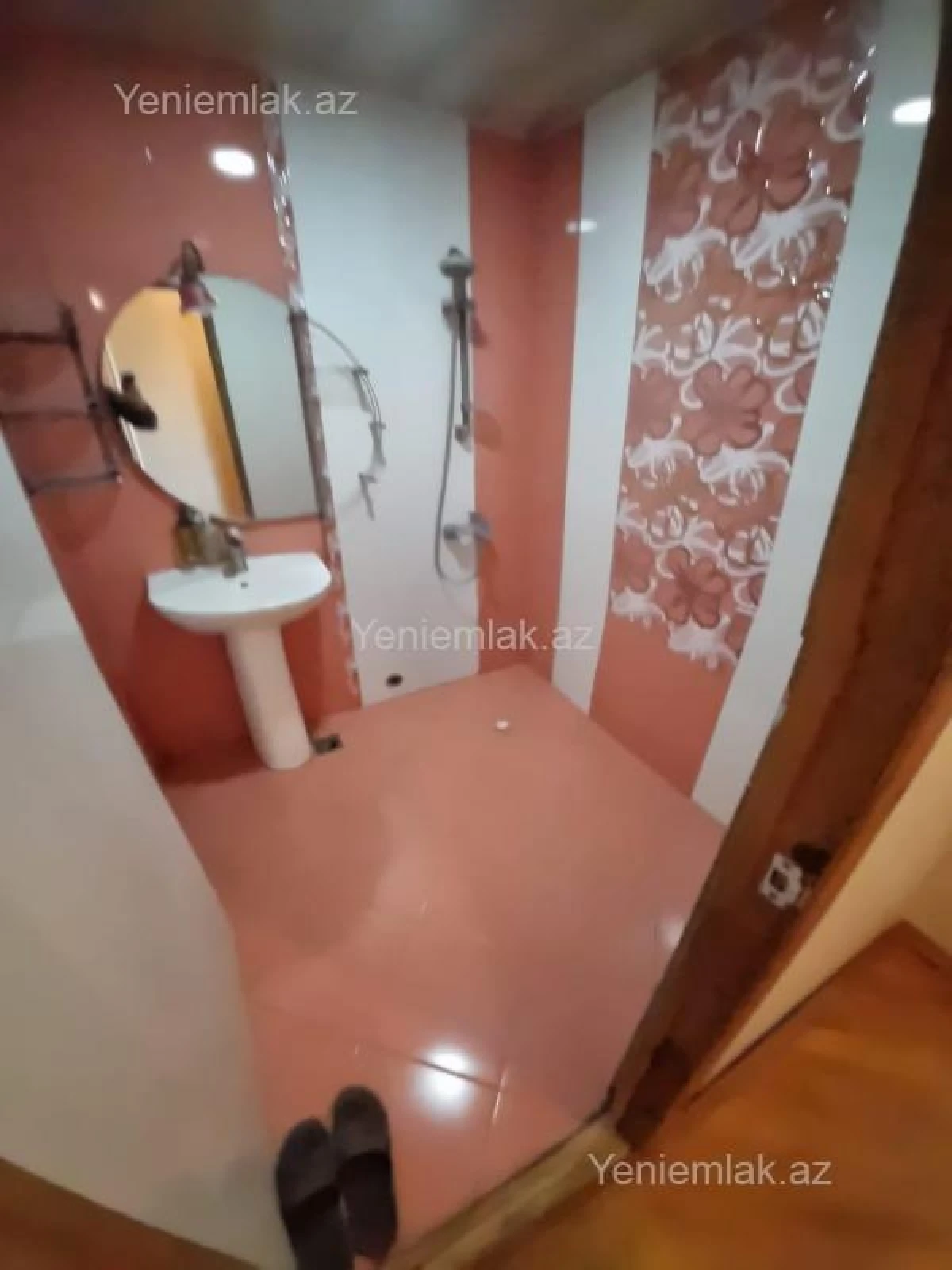 Satılır 3 otaqlı köhnə tikili 90 m²