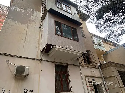 Satılır 2 otaqlı köhnə tikili 50 m²