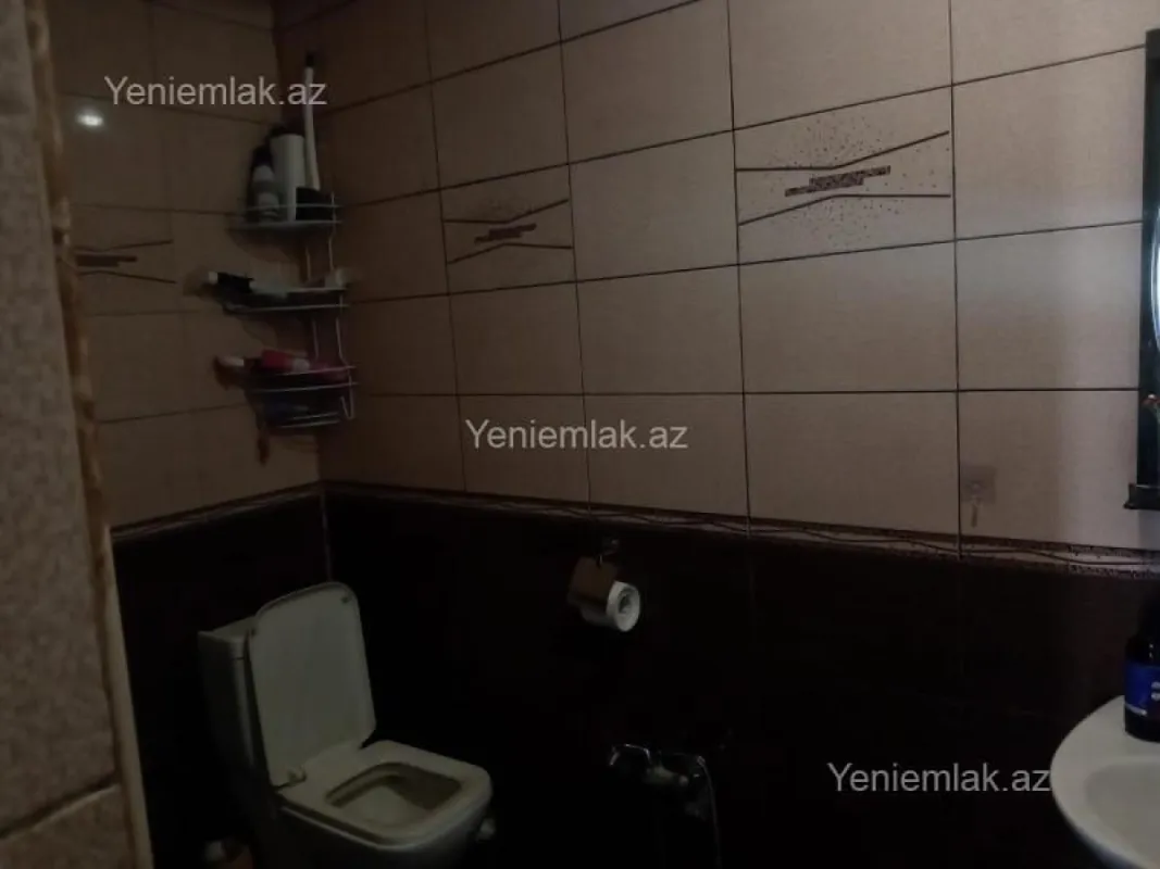 Satılır 6 otaqlı köhnə tikili 160 m²