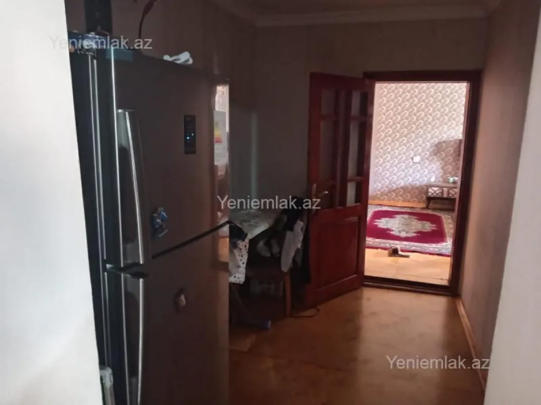 Satılır 6 otaqlı köhnə tikili 160 m²
