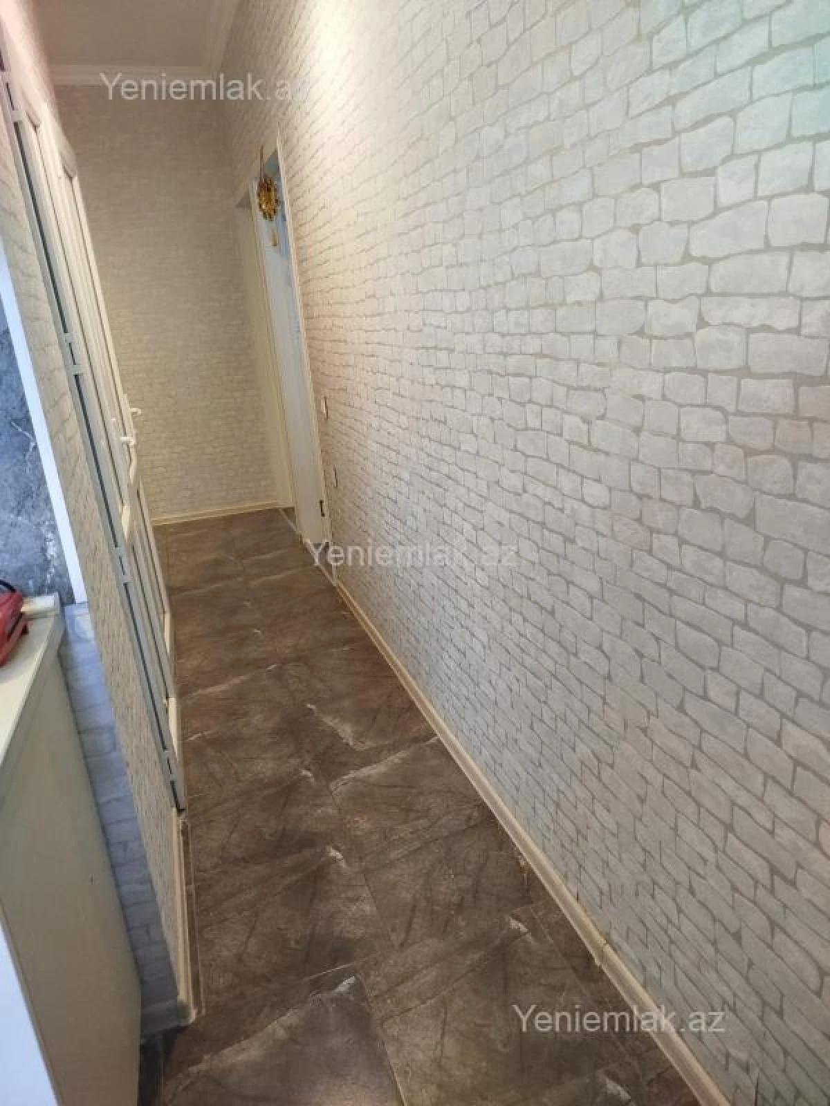 Satılır 4 otaqlı köhnə tikili 100 m²