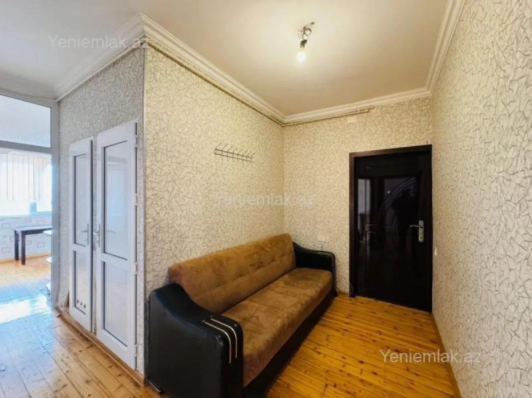 Satılır 4 otaqlı köhnə tikili 96 m²