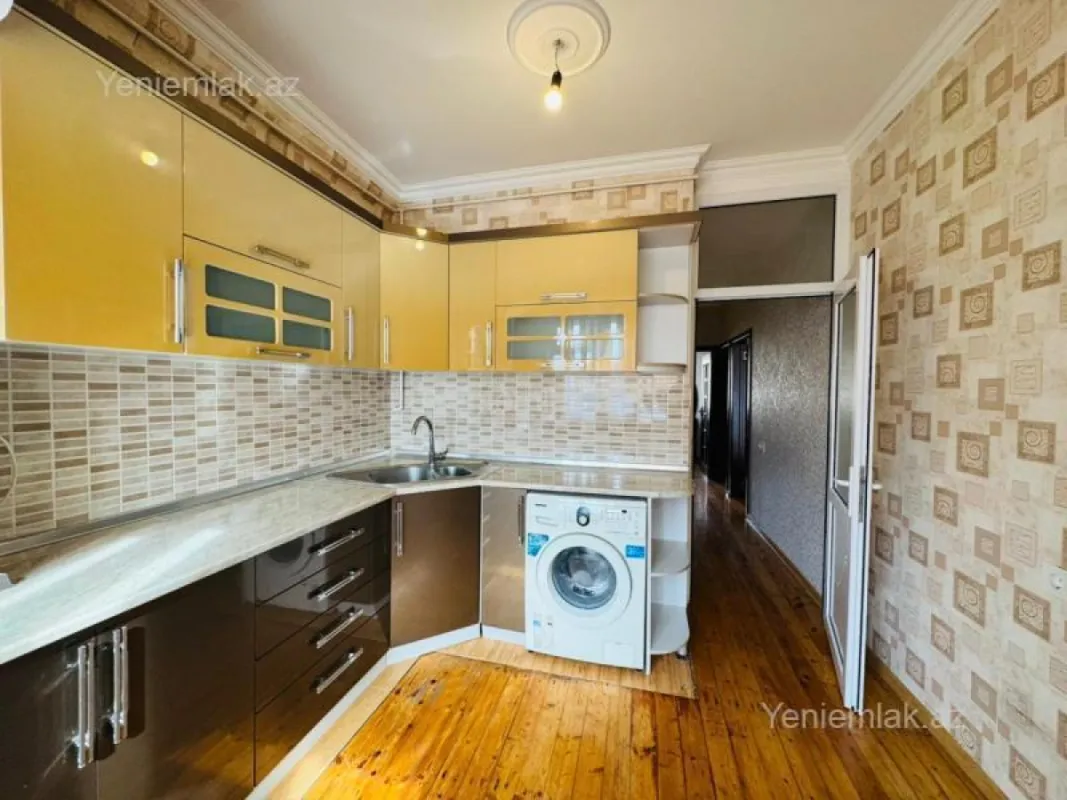 Satılır 4 otaqlı köhnə tikili 96 m²