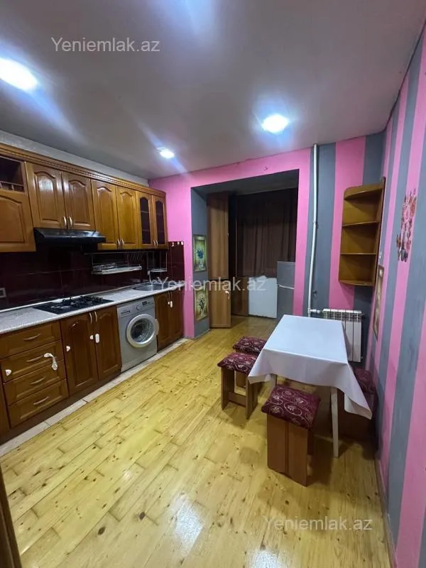 Satılır 2 otaqlı köhnə tikili 60 m²