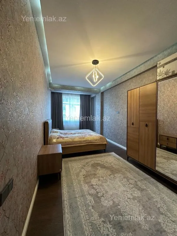 Satılır 3 otaqlı yeni tikili 100 m²