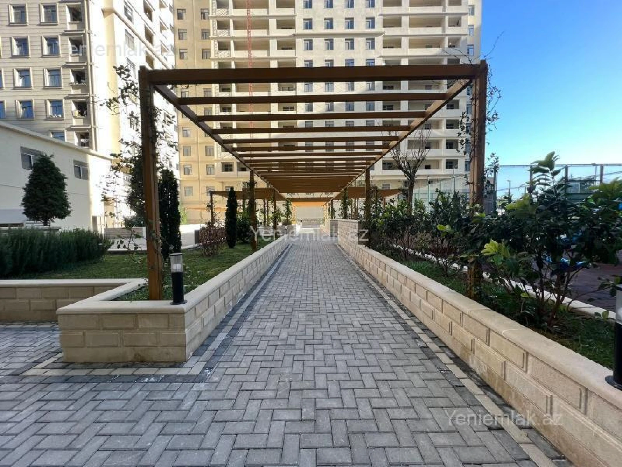 Satılır 3 otaqlı yeni tikili 100 m²