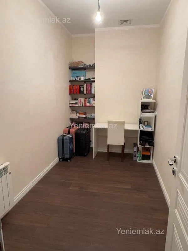 Satılır 3 otaqlı yeni tikili 100 m²