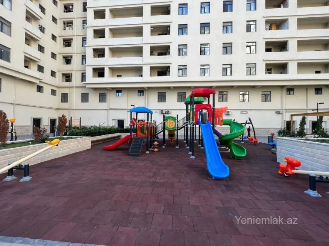 Satılır 3 otaqlı yeni tikili 100 m²