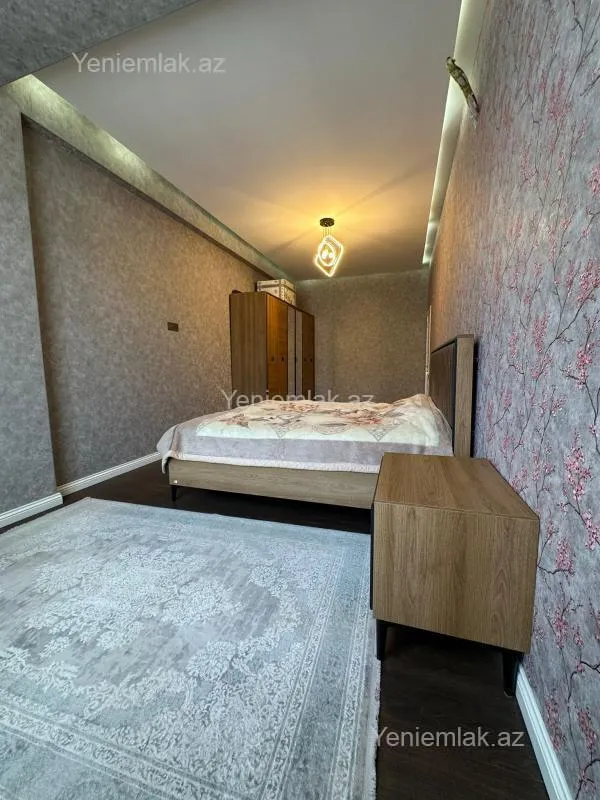 Satılır 3 otaqlı yeni tikili 100 m²