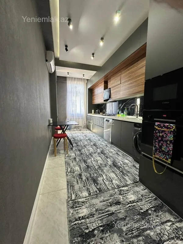 Satılır 3 otaqlı yeni tikili 100 m²