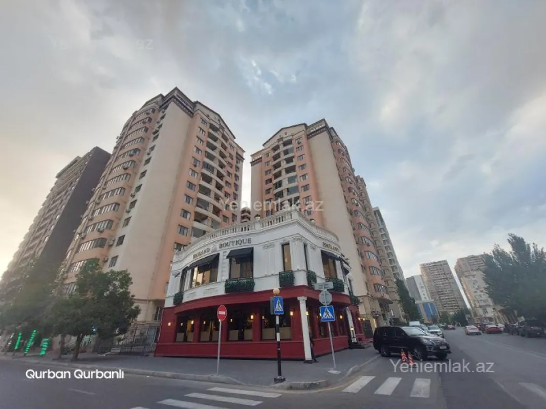 Satılır 3 otaqlı yeni tikili 120 m²