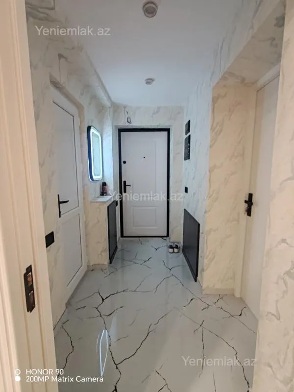 Satılır 3 otaqlı köhnə tikili 80 m²