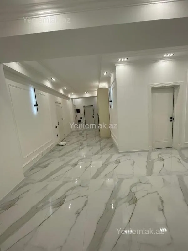 Satılır 3 otaqlı yeni tikili 154 m²